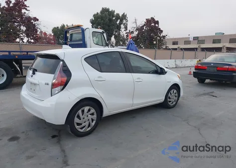 2015 Toyota Prius C Two z USA, uszkodzony, nr VIN JTDKDTB3XF1104214